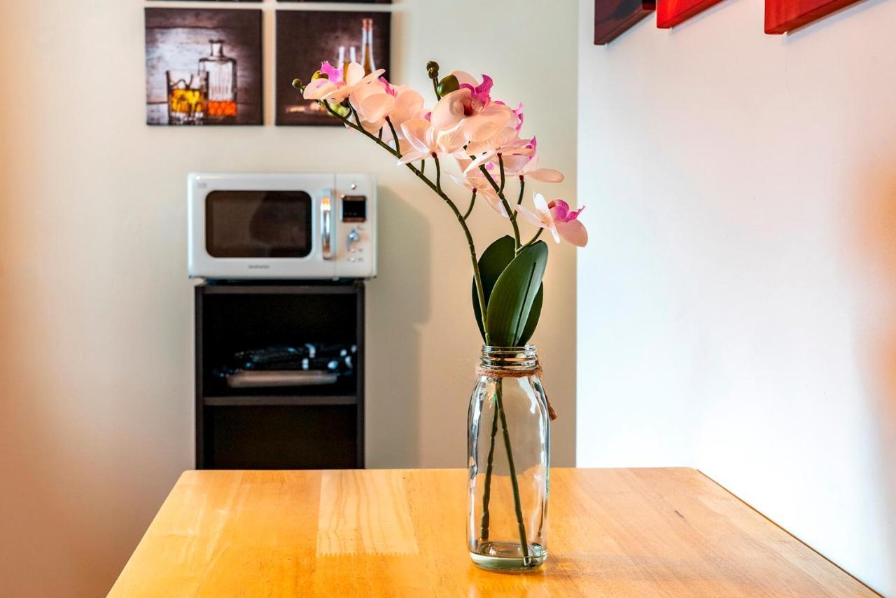 1 Bd Apt In Historical W Belfast Close To Centre Εξωτερικό φωτογραφία